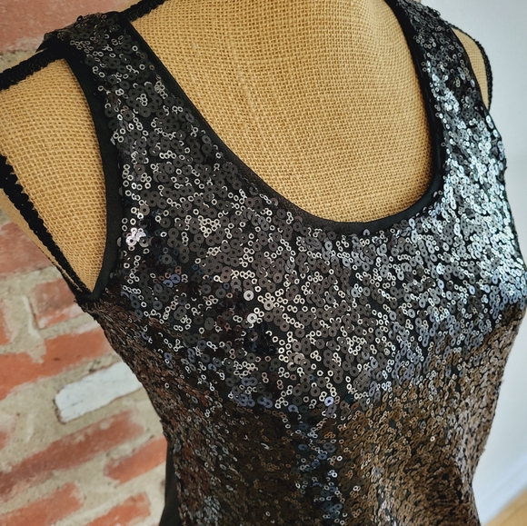 Banana Republic black sequined cotton/polyester small tank top - Picture 4 of 7